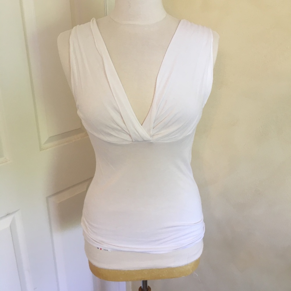 Deep V sleeveless top